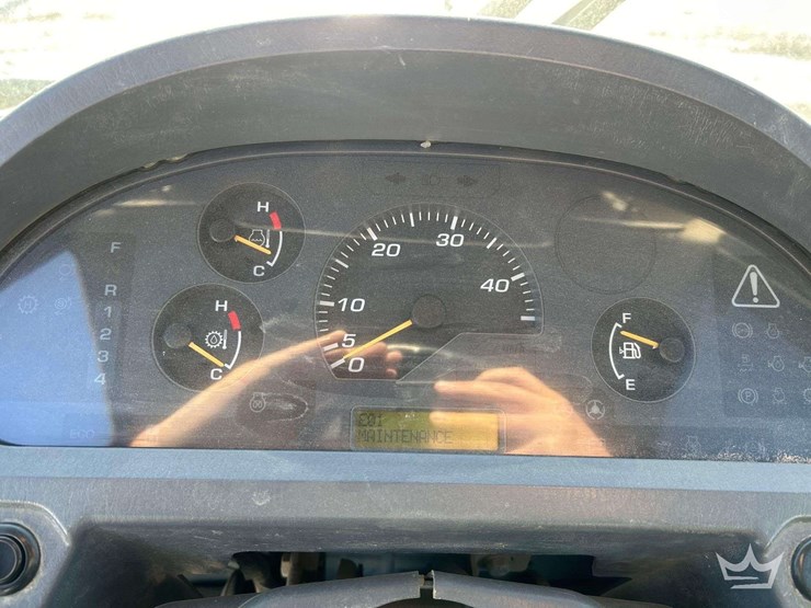 2013-komatsu-wa320-image-11