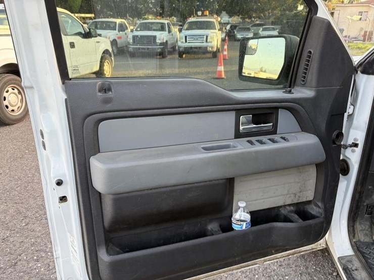 2013-ford-f150-xl-image-10