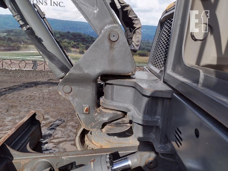 2016-volvo-ecr58d-image-26