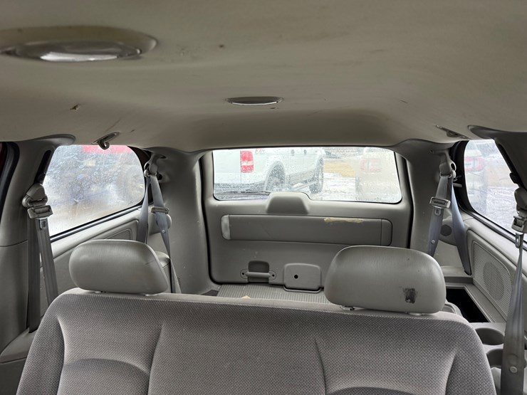 2002-dodge-grand-caravan-image-34