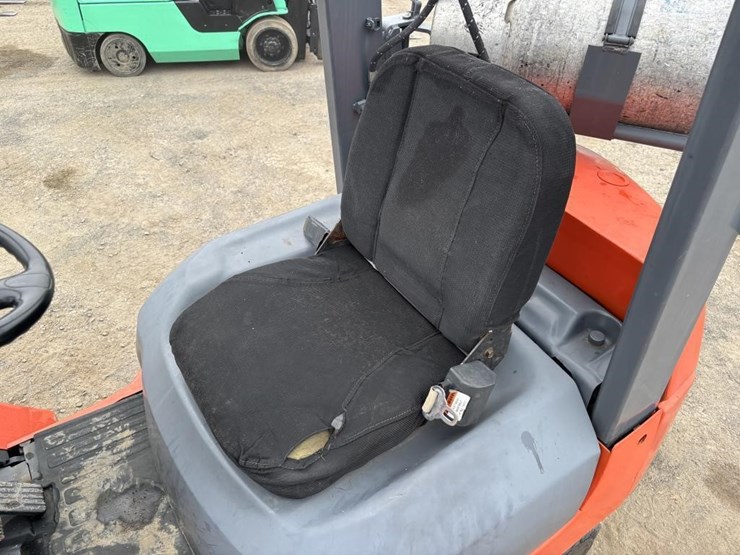 2004-toyota-7fgcu20-image-17