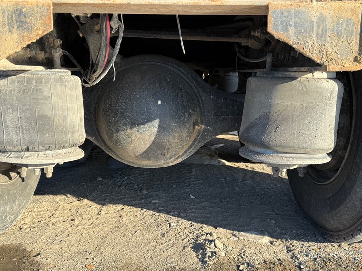 2010-kenworth-t800-image-8