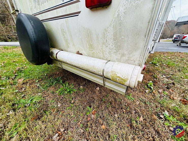 2003-forest-river-wildcat-28rk-t/a-camper-gooseneck-trailer-image-37