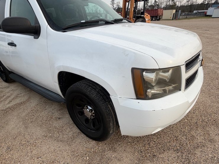 2012-chevrolet-tahoe-image-12