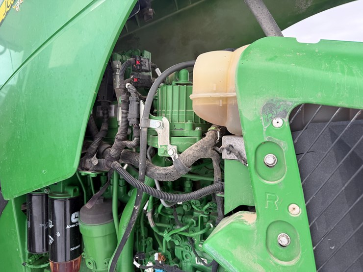 2015-john-deere-8370rt-image-33