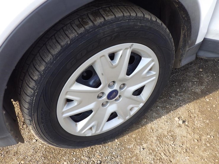 2013-ford-escape-image-13