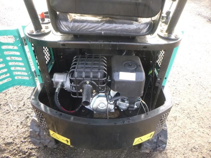 agt-qh12r-hydraulic-excavator-image-24