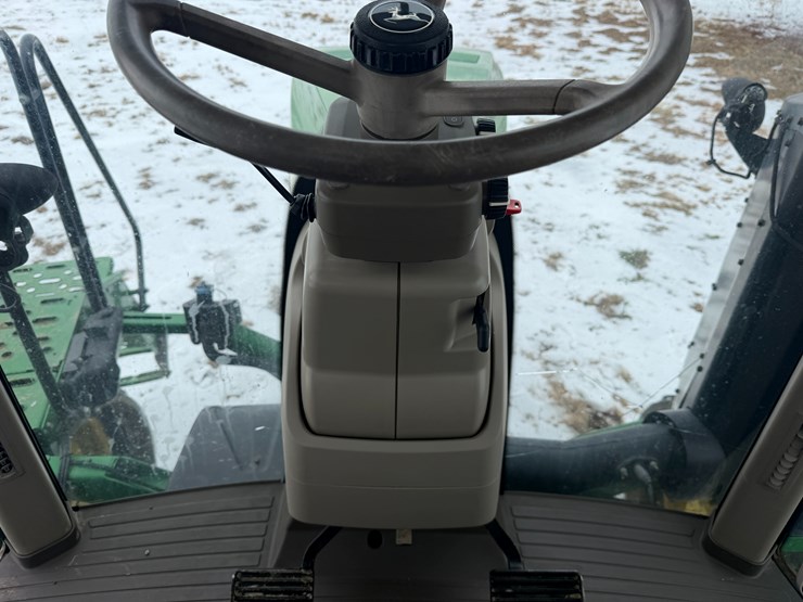 2015-john-deere-8370rt-image-85