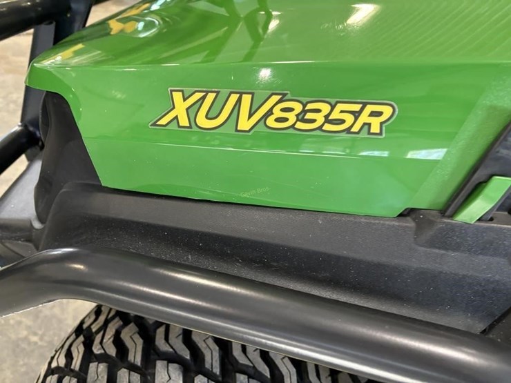 2024-john-deere-gator-image-6