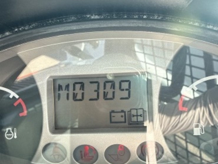 2017-bobcat-t650-image-33