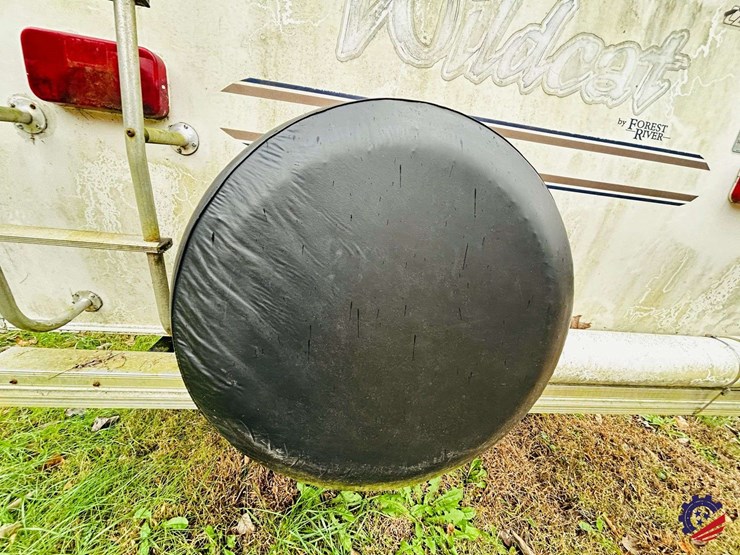 2003-forest-river-wildcat-28rk-t/a-camper-gooseneck-trailer-image-35