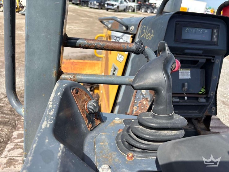 2014-deere-650k-image-7