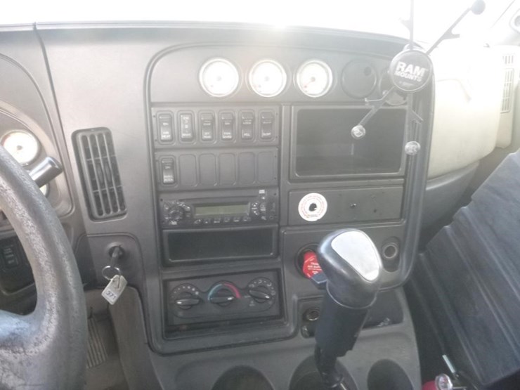 2012-international-prostar-image-14