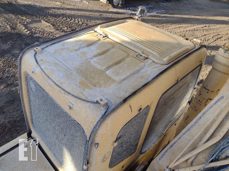 2000-deere-270c-lc-image-49