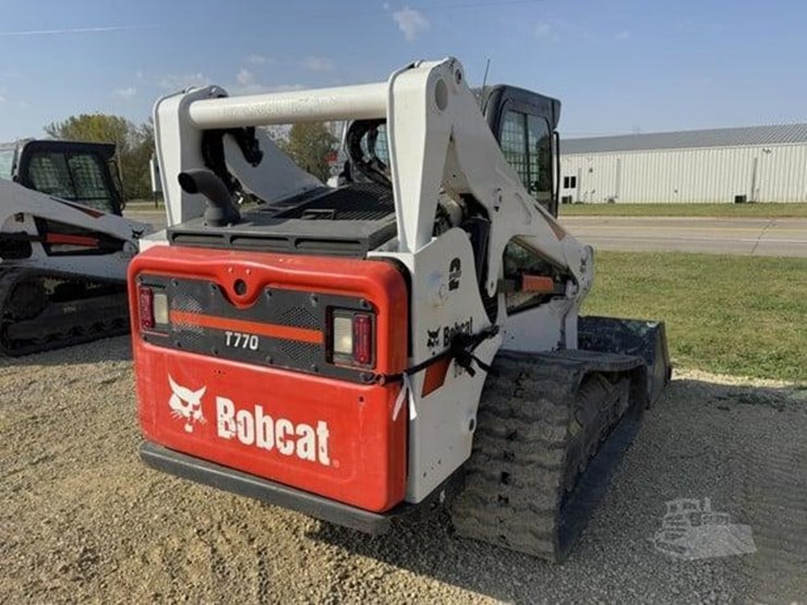 2022-bobcat-t770-image-8