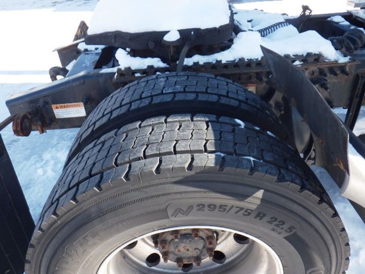 2019-freightliner-cascadia-116-image-5