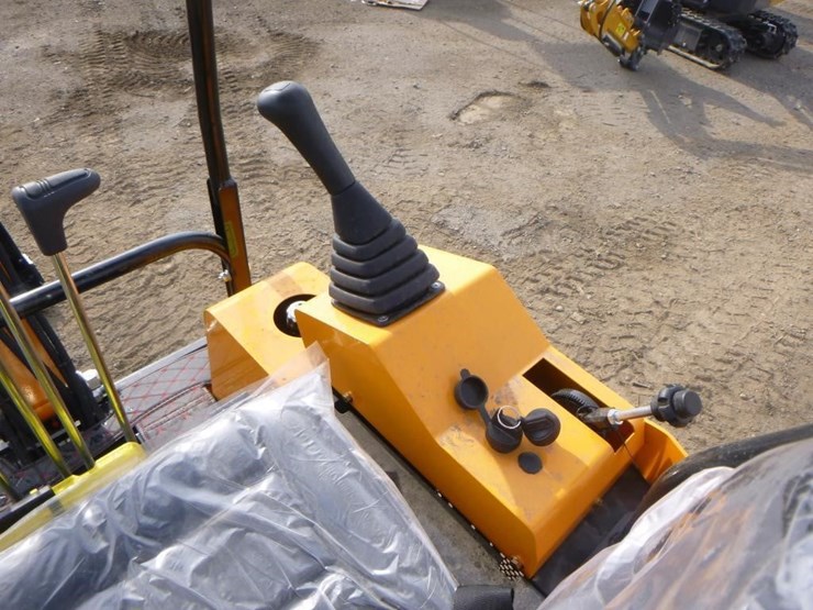 2026-vicsec-vc15-hydraulic-excavator-image-23