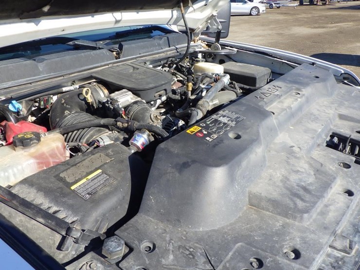 2014-chevrolet-3500hd-image-9