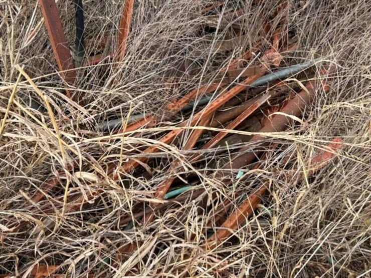 2-fuel-tanks-&-scrap-iron-image-7