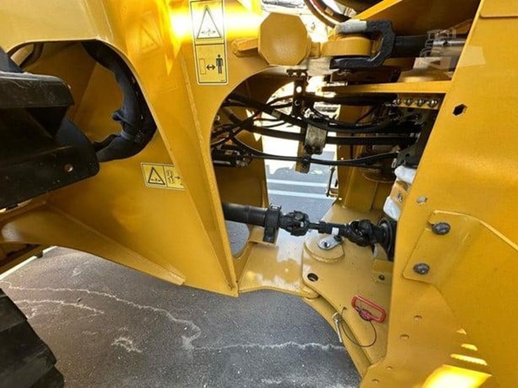 2018-caterpillar-910m-image-15