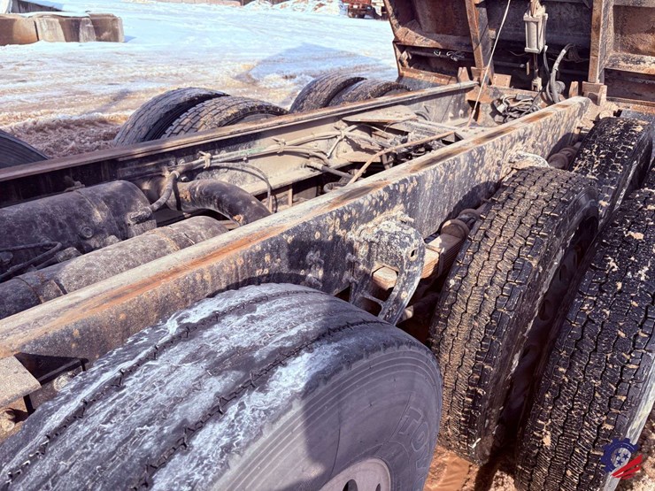 2021-western-star-4900ex-image-77