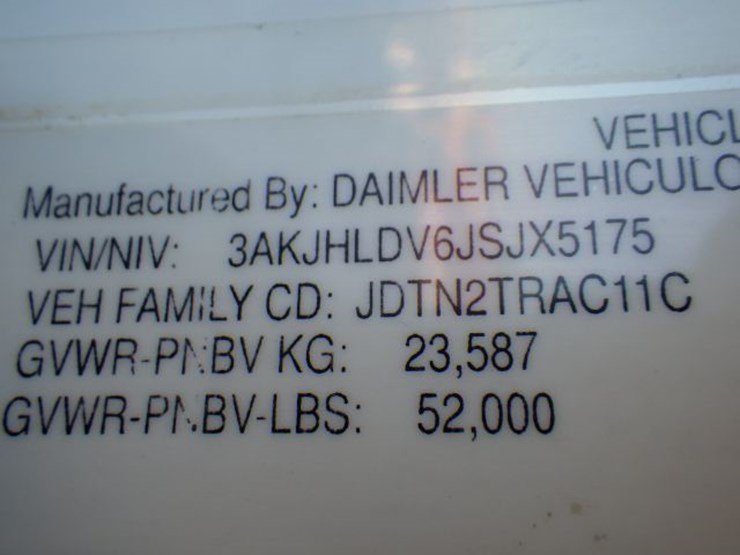 2018-freightliner-cascadia-126-image-17