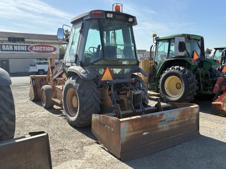 2009-case-570m-xt-image-4