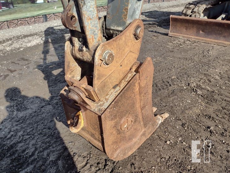 2006-volvo-ecr88-image-16