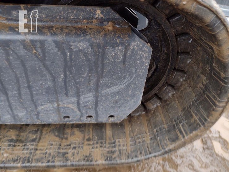 2023-deere-30g-image-40