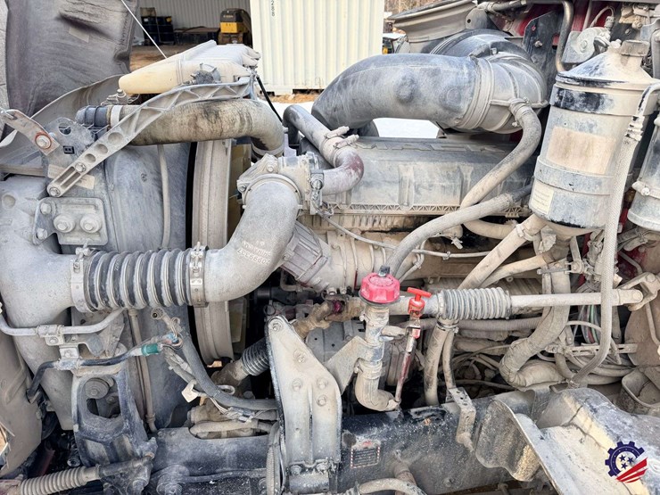 2018-mack-granite-gu713-image-39