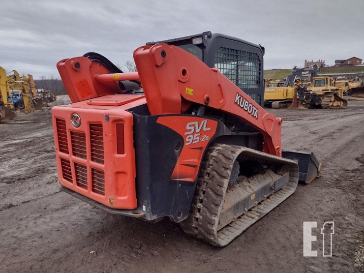 2017-kubota-svl95-2s-image-40