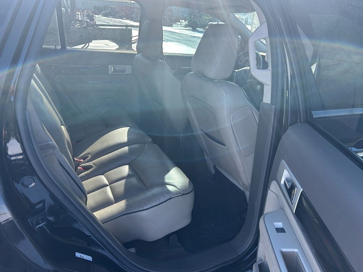 2009-lincoln-mkx-image-11