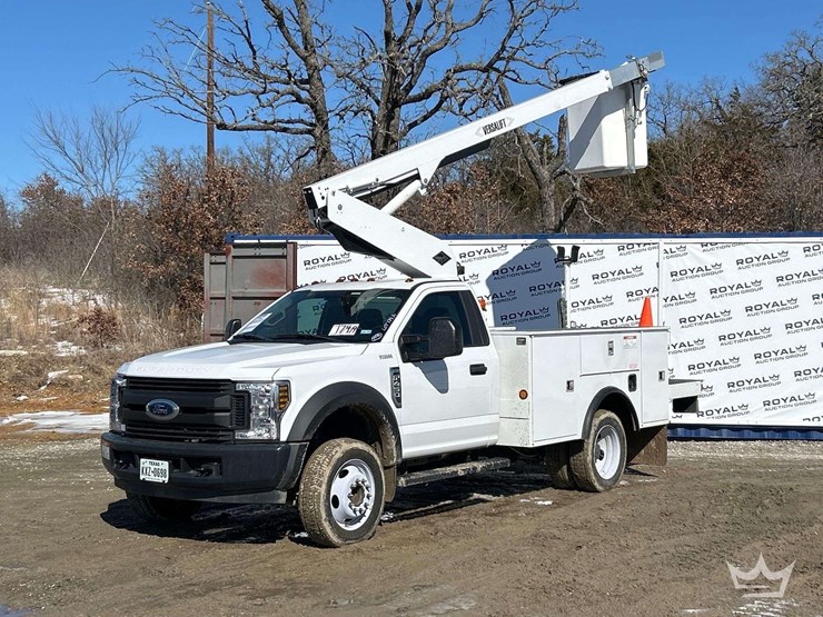 2018-ford-f450-image-1