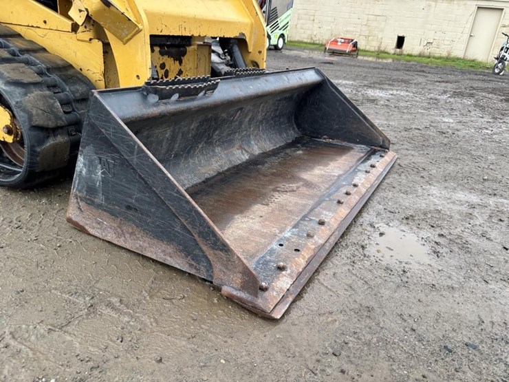 2021-caterpillar-259d3-image-10