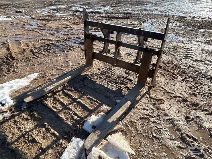 2013-komatsu-wa320-image-24