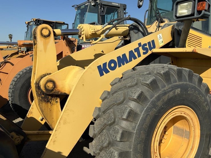 komatsu-wa380-image-11