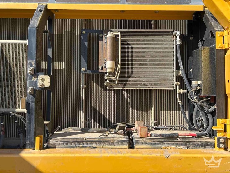 2015-john-deere-350g-excavator-image-8