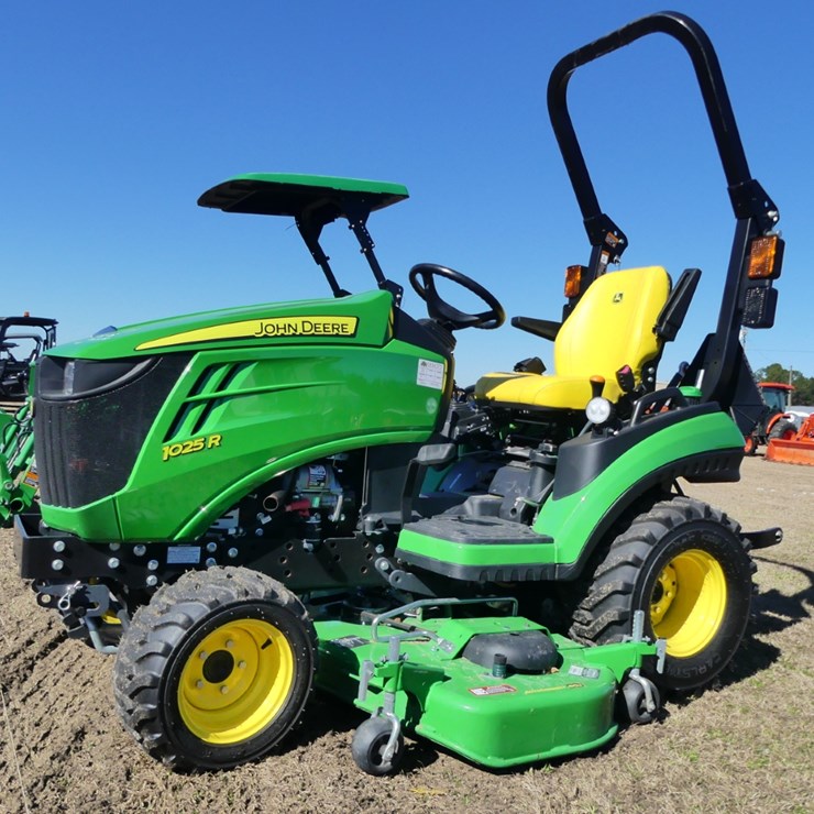 2025 JOHN DEERE 1025R