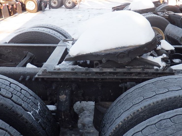 2018-volvo-vnl-300-image-6