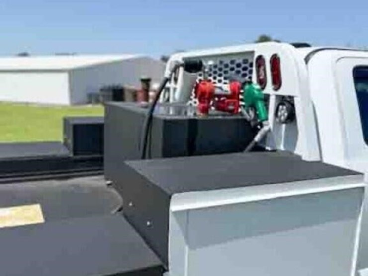 2022-ford-f550-xlt-image-11