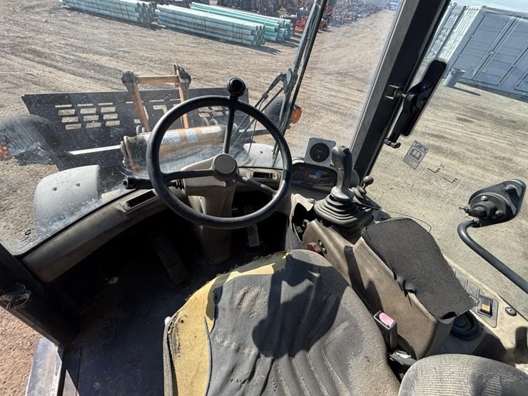 case-d21e-wheel-loader-image-21