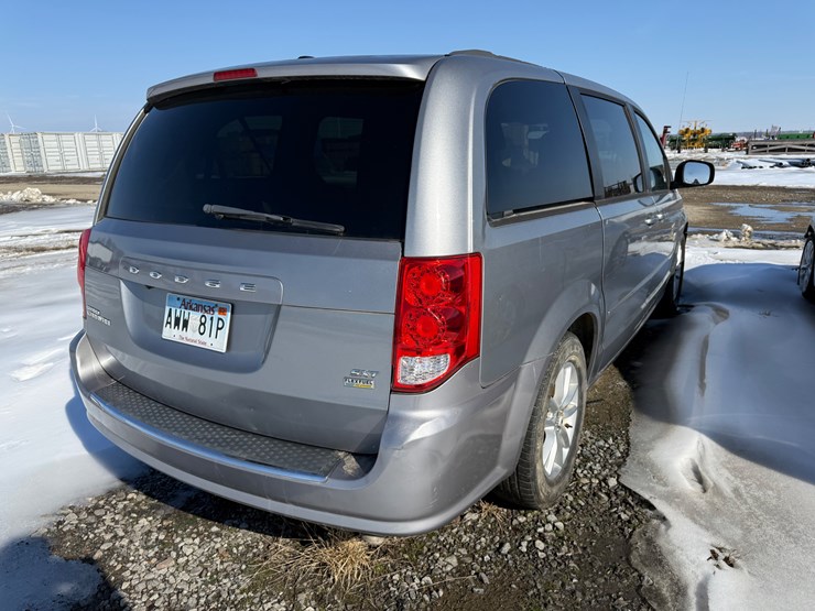 2014-dodge-grand-caravan-image-36