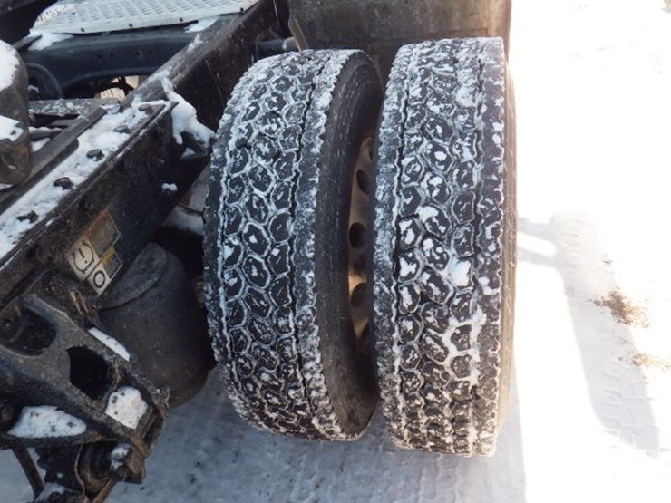 2020-kenworth-t680-image-8