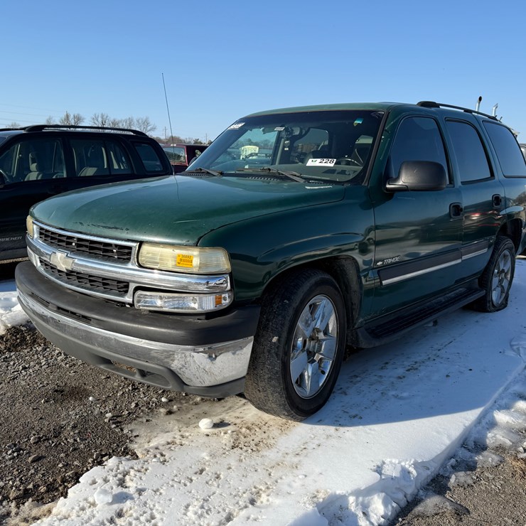 2004 CHEVROLET TAHOE