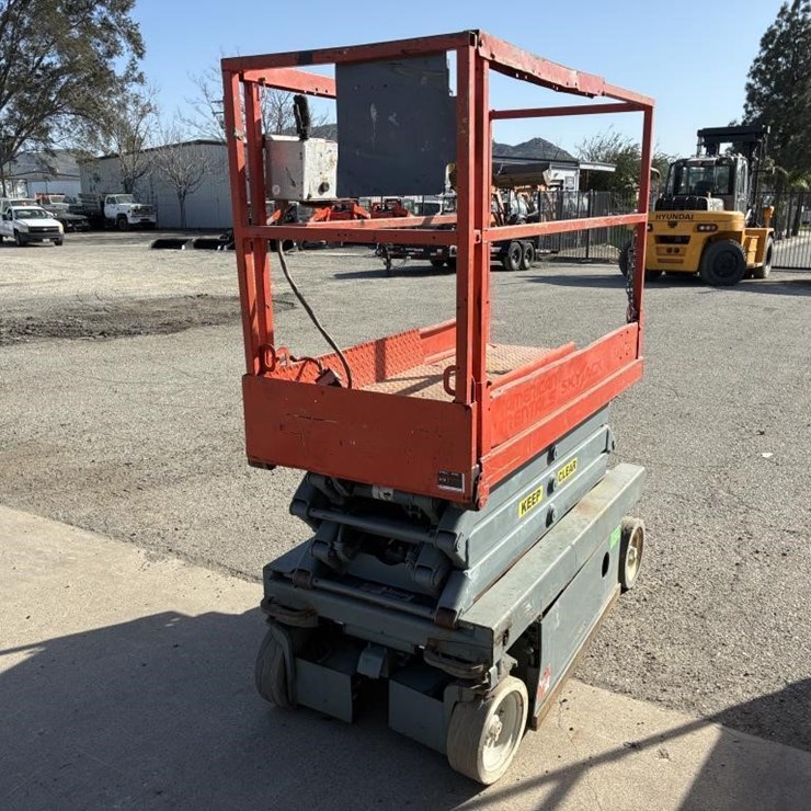 2005 SKYJACK SJIII3219