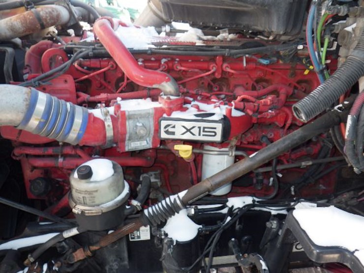 2021-peterbilt-579-image-25