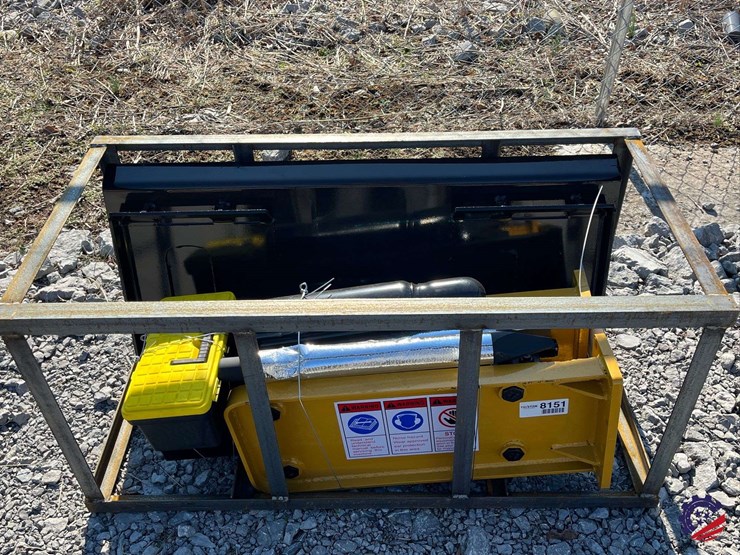 2026-agt-sshh680-skid-steer-breaker-attachment-image-3