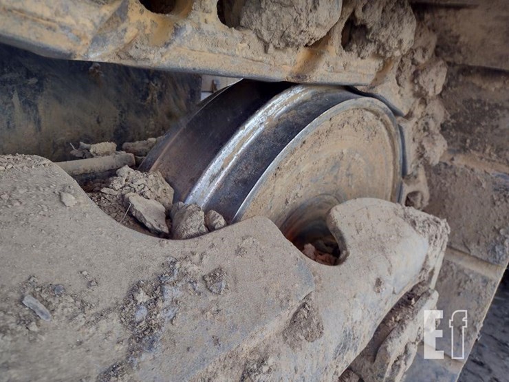 2008-deere-750j-image-35