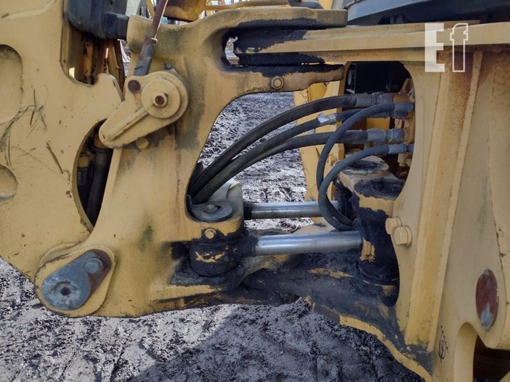 2005-deere-310g-image-25