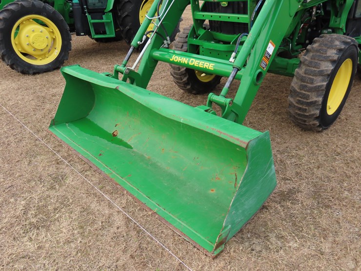2021-john-deere-4044r-image-3